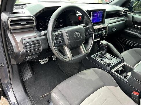 Used 2024 Toyota Tacoma TRD Sport image 14