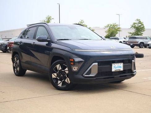 Certified 2025 Hyundai Kona SEL FWD image 2