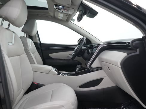 Used 2022 Hyundai Tucson SEL w/ Convenience + Premium Package FWD image 11