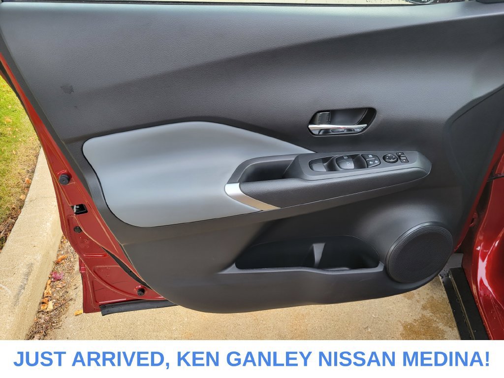 Certified 2024 Nissan Kicks SR w/ SR Premium Package FWD image 14