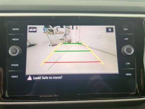 Used 2022 Volkswagen Atlas Cross Sport SEL R-Line image 23