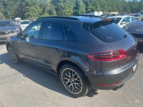 Used 2018 Porsche Macan Sport Edition AWD/4WD image 17