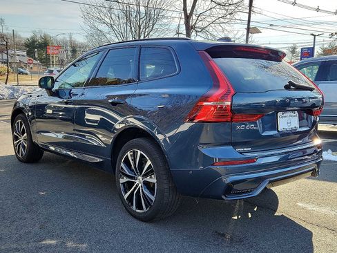 Certified 2023 Volvo XC60 T8 Plus w/ Climate Package image 4
