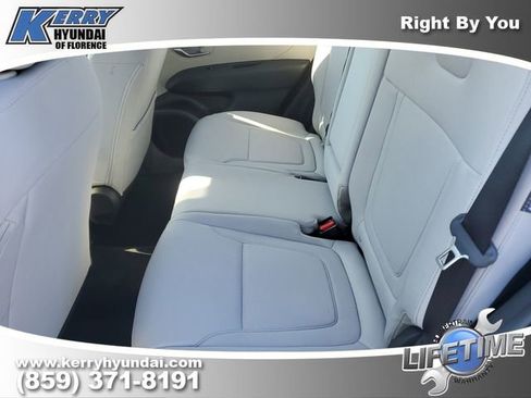 New 2026 Hyundai Tucson SE image 14