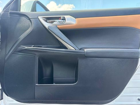 Used 2017 Lexus CT 200h w/ Accessory Package 2 FWD image 31