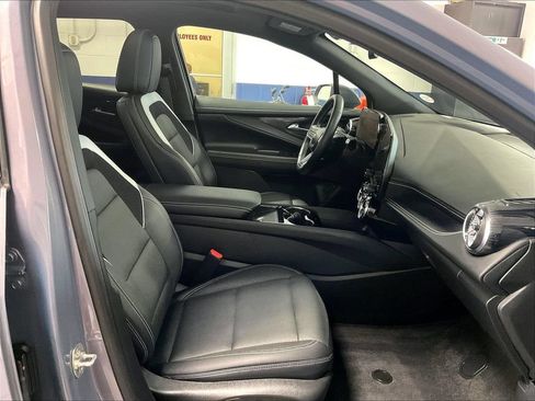Used 2024 Chevrolet Blazer EV LT AWD/4WD image 11