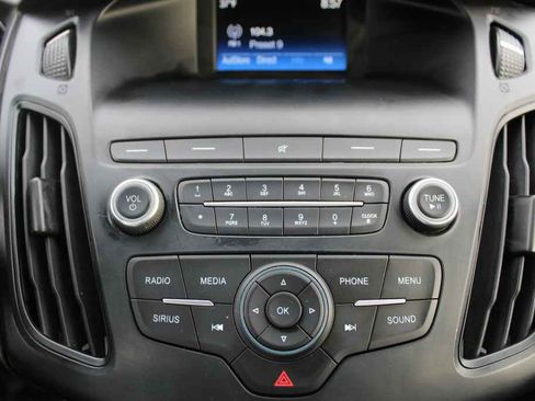 Used 2018 Ford Focus SE image 21