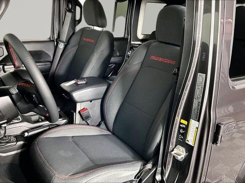 Used 2024 Jeep Wrangler Unlimited Rubicon w/ Convenience Group image 20