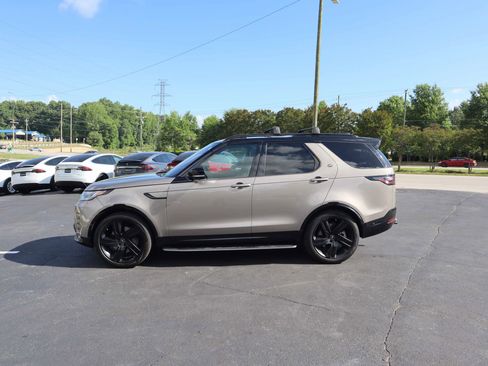 Used 2023 Land Rover Discovery HSE R-Dynamic AWD/4WD image 11