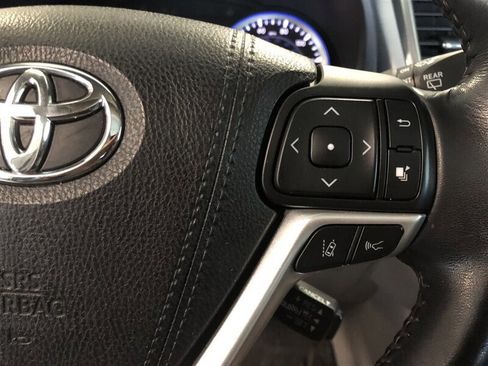 Used 2018 Toyota Highlander XLE image 7