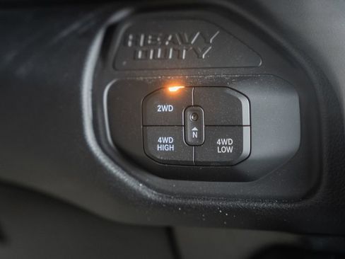 New 2026 RAM 2500 Laramie AWD/4WD image 30