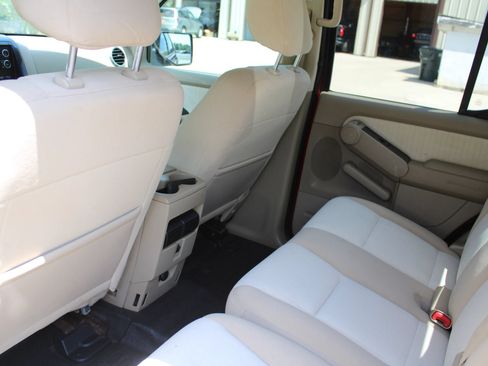 Used 2010 Ford Explorer Sport Trac XLT RWD image 19