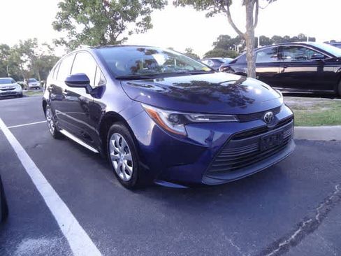 Used 2024 Toyota Corolla LE FWD image 3
