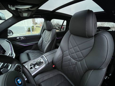 Used 2024 BMW X5 xDrive50e w/ M Sport Package image 28