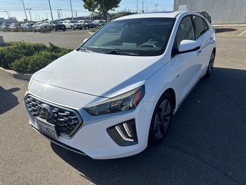 Used 2020 Hyundai Ioniq SEL FWD image 2