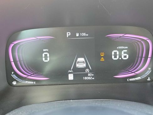 Used 2025 Kia Soul LX w/ LX Technology Package FWD image 22