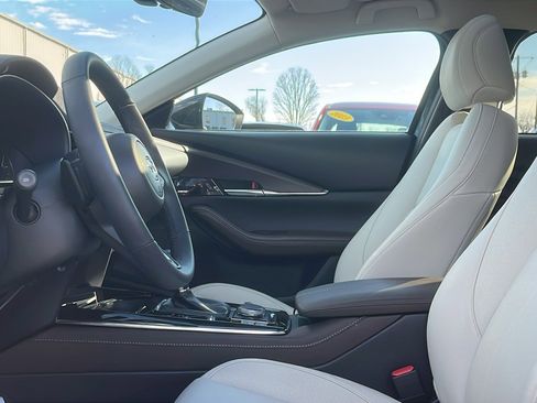 Certified 2025 MAZDA CX-30 AWD 2.5 S w/ Premium Package image 10