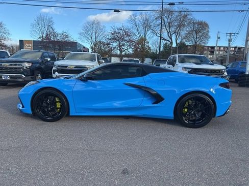 Used 2022 Chevrolet Corvette Stingray w/ Z51 Performance Package image 3
