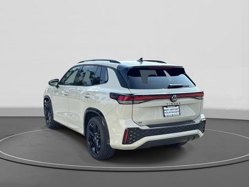New 2026 Volkswagen Tiguan SE R-Line AWD/4WD image 3