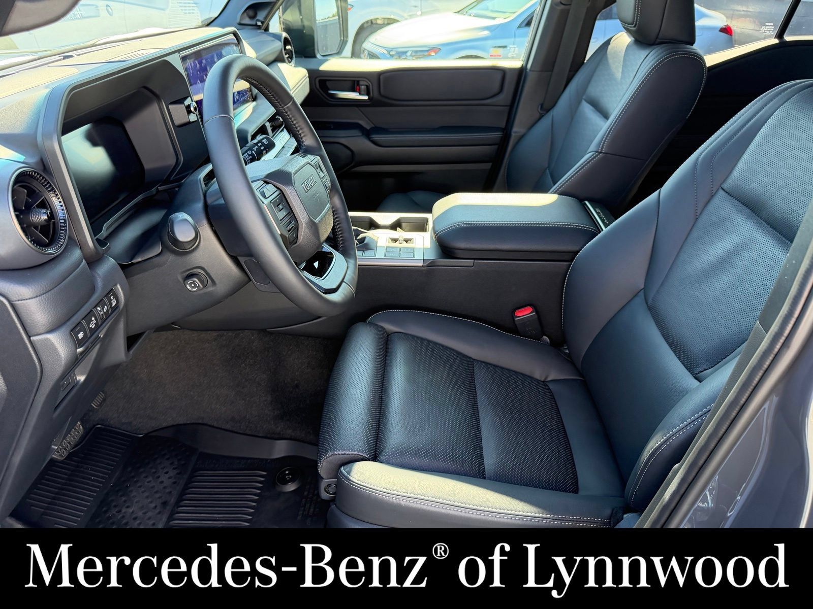 Used 2027 Toyota Land Cruiser w/ Premium Package AWD/4WD image 12