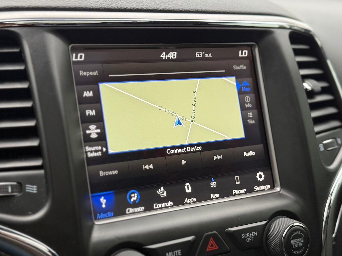 Used 2018 Jeep Grand Cherokee Limited w/ Luxury Group II AWD/4WD image 26