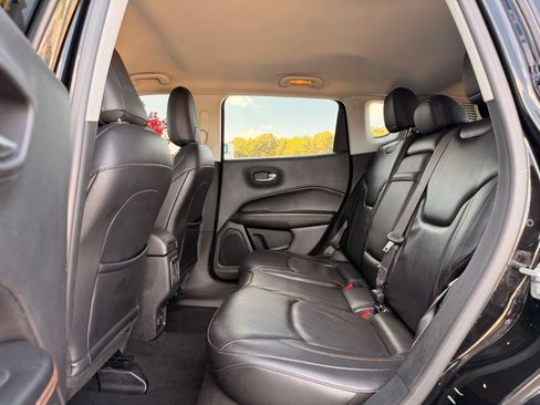 Used 2018 Jeep Compass Limited w/ Navigation Group AWD/4WD image 14