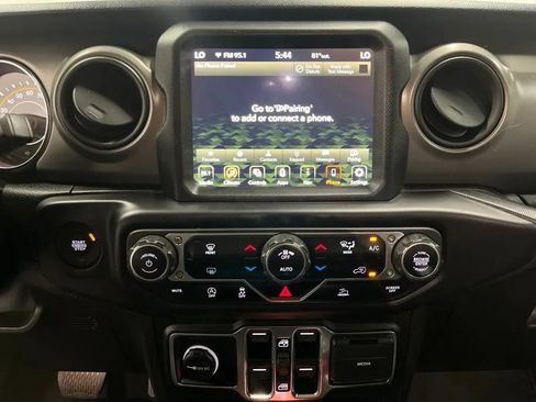 Used 2021 Jeep Wrangler Unlimited Sport AWD/4WD image 21