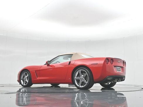 Used 2007 Chevrolet Corvette Convertible w/ Preferred Equipment Group image 52