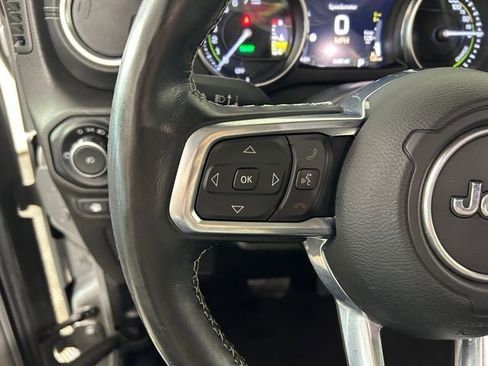 Used 2021 Jeep Wrangler Unlimited Sahara w/ Cold Weather Group AWD/4WD image 16