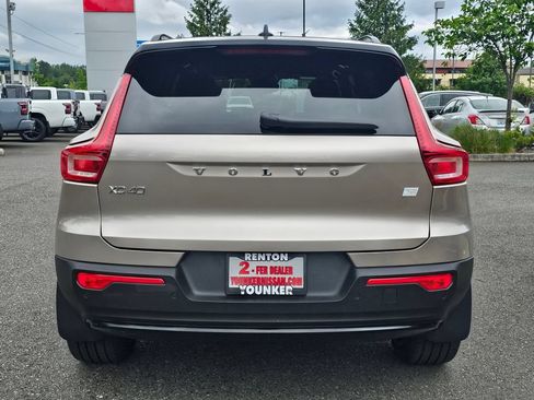 Used 2023 Volvo XC40 Recharge Ultimate w/ Protection Package Premier AWD/4WD image 6
