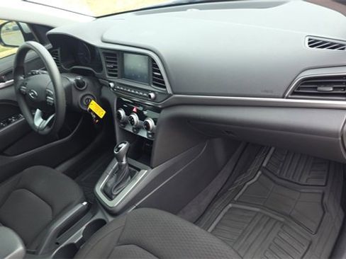 Used 2019 Hyundai Elantra SEL w/ Cargo Package image 28