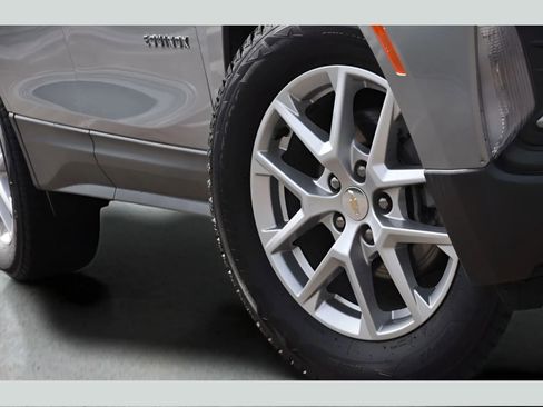 Used 2023 Chevrolet Equinox LT w/ Driver Convenience Package image 9