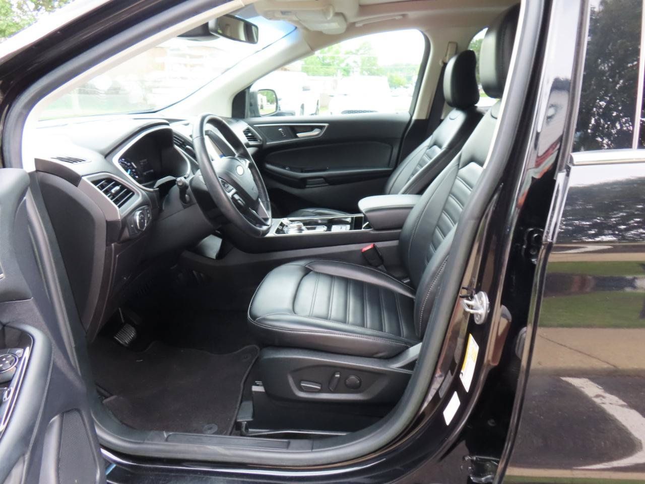 Used 2020 Ford Edge SEL w/ Convenience Package FWD image 15