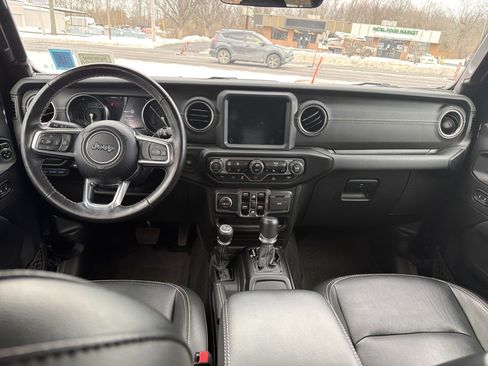 Used 2023 Jeep Wrangler Sahara w/ Cold Weather Group image 14