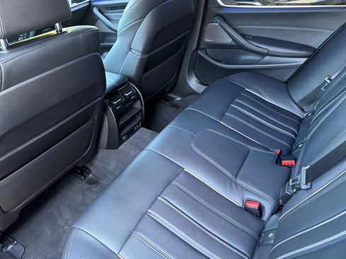 Used 2023 BMW M550i xDrive w/ Executive Package AWD/4WD image 15