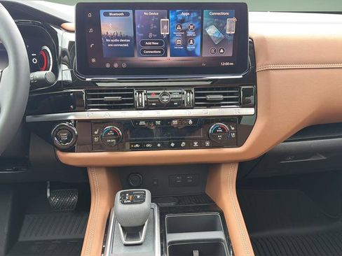 New 2026 Nissan Pathfinder Platinum AWD/4WD image 8