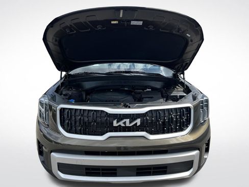 Used 2025 Kia Telluride EX w/ EX Captain's Chair Package FWD image 18