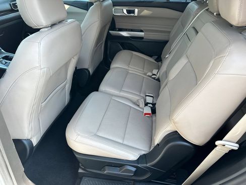 Certified 2023 Ford Explorer Limited AWD/4WD image 22