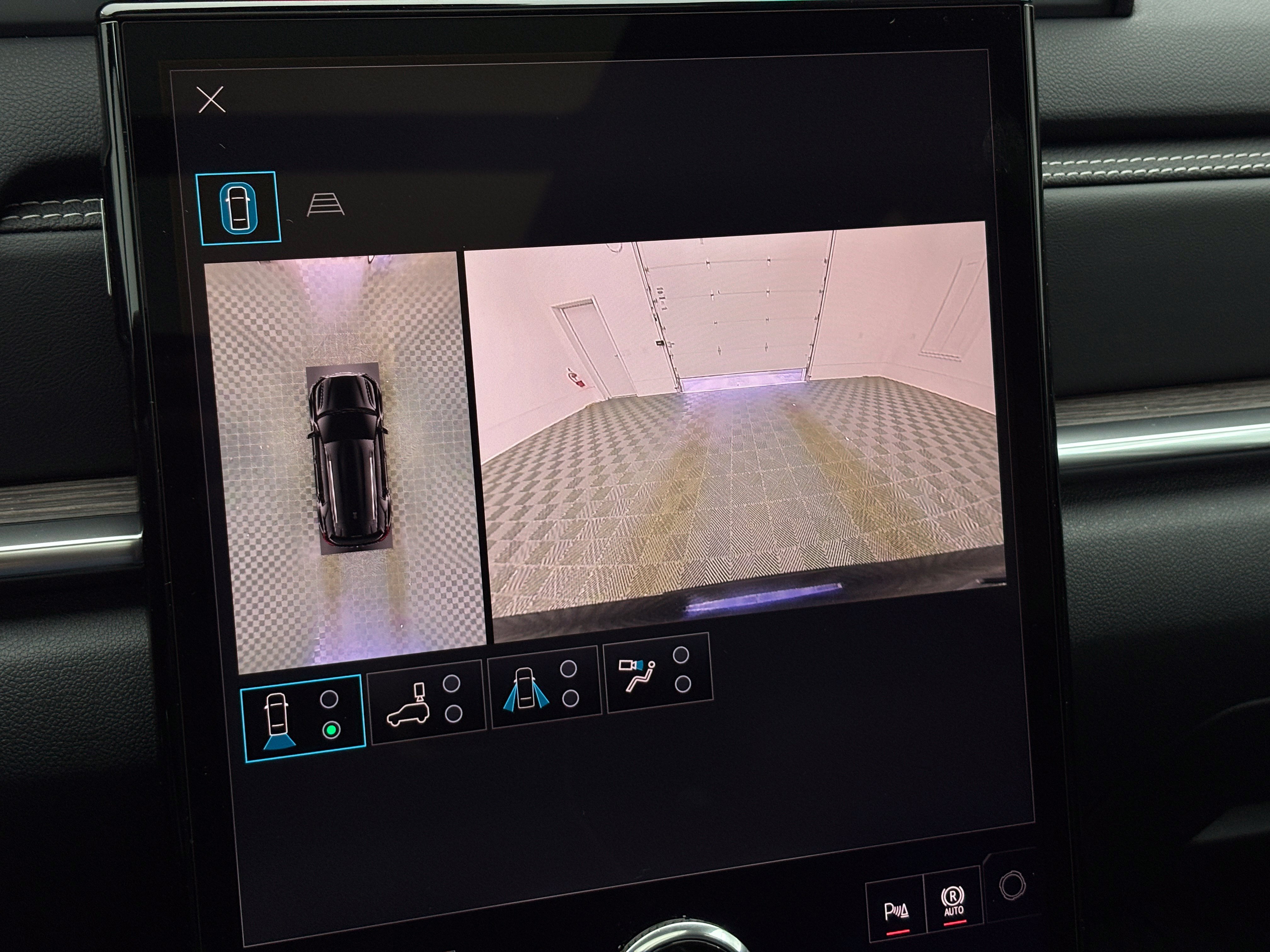 New 2027 GMC Terrain Denali w/ LPO, Floor Liner Package AWD/4WD image 4