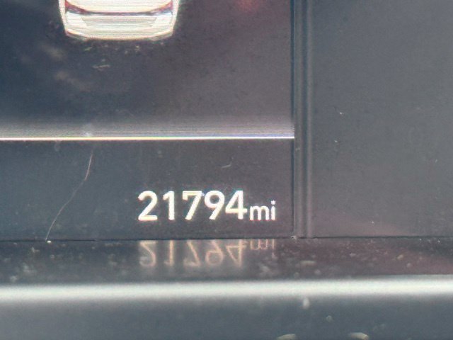 Used 2021 Hyundai Elantra SEL w/ Preferred Accessory Package FWD image 19