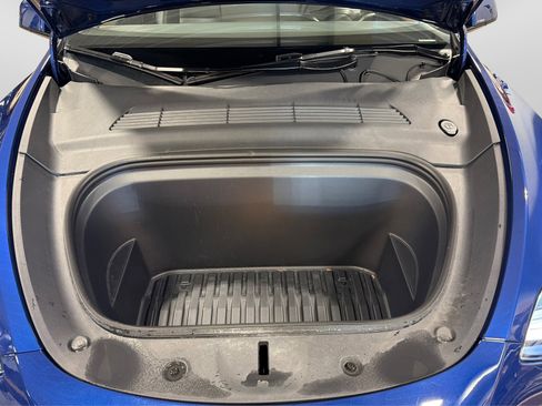 Used 2024 Tesla Model Y Performance AWD/4WD image 11