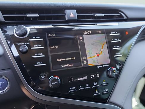 Used 2020 Toyota Camry XLE w/ Driver Assist Package FWD image 19