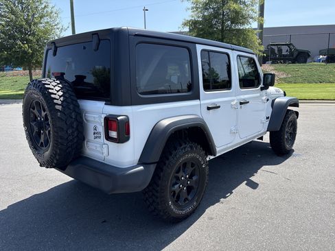 Used 2023 Jeep Wrangler Unlimited Sport AWD/4WD image 9