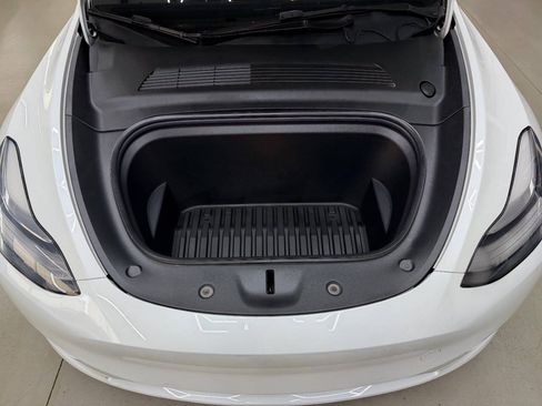 Used 2021 Tesla Model Y Long Range AWD/4WD image 7