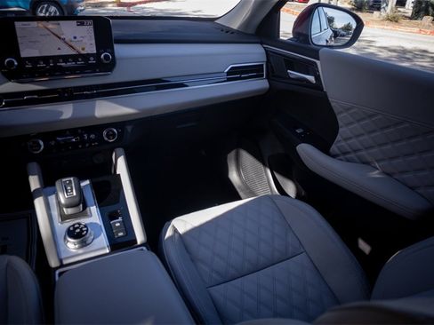 Used 2024 Mitsubishi Outlander SEL image 15