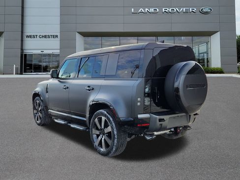 New 2026 Land Rover Defender 110 V8 image 3