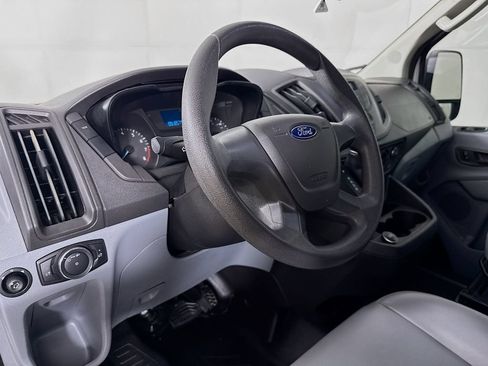 Used 2018 Ford Transit 150 XL RWD image 9