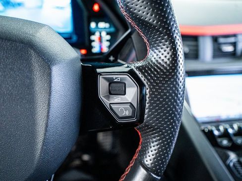 Used 2017 Lamborghini Aventador S image 47