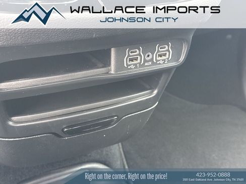 Used 2023 Chrysler Pacifica Touring-L w/ S Appearance Package AWD/4WD image 27