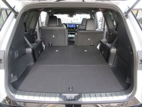 New 2025 Lexus TX 500h AWD image 52